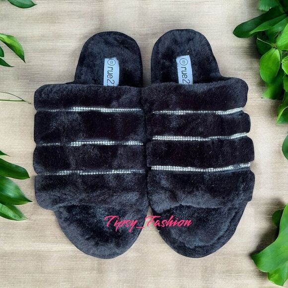 Rue21 Black Faux Fur Slippers | Women’s Size 8 - Picture 1 of 9